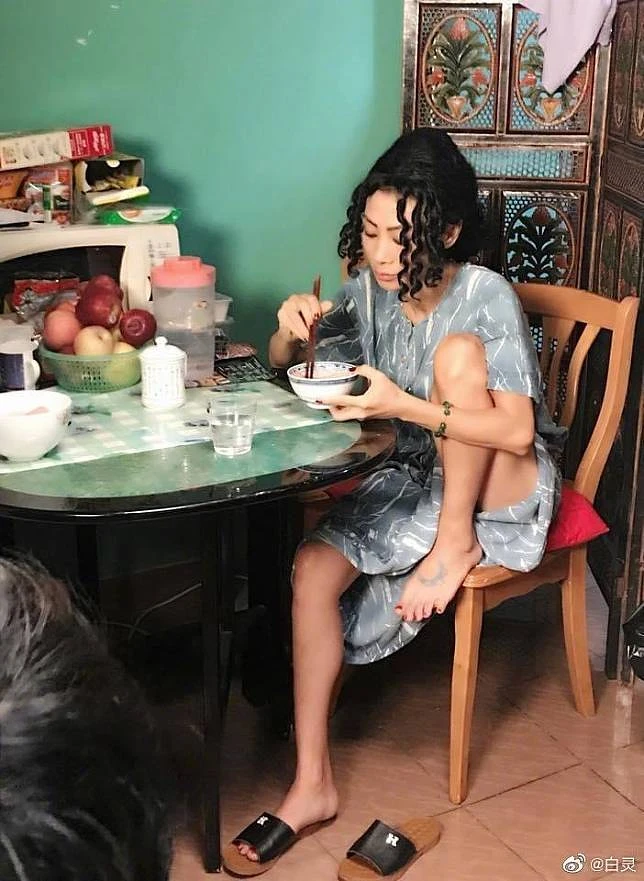  白靈2019年《墮胎師》飾演珍姐