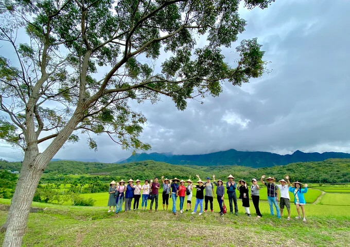 從稻田到碾米廠之中，體驗有機白米的生長與製作過程。Source: KLOOK