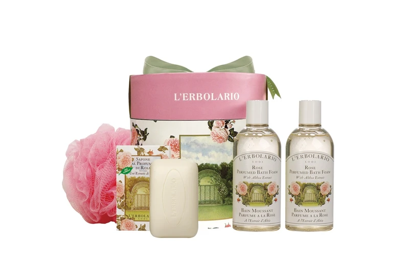 玫瑰香氛禮盒 (沐浴乳250mlx2+植物皂100g+沐浴球) 原價1,900元 特價1,200元 玫瑰香氛禮盒 (沐浴乳250mlx2+植物皂100g+沐浴球) 原價1,900元 特價1,200元