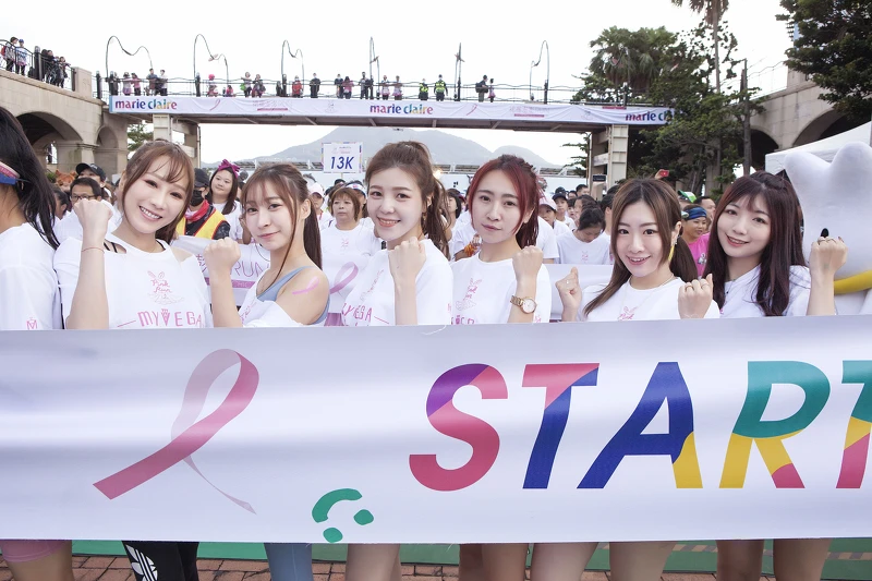 左起：凱凱、微微、小婞、貝拉、妖Yao、小沄熙