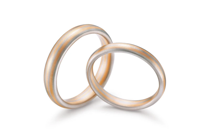 18K黃金950鉑金雙色緊疊紋理對戒 18K黃金950鉑金雙色緊疊紋理對戒