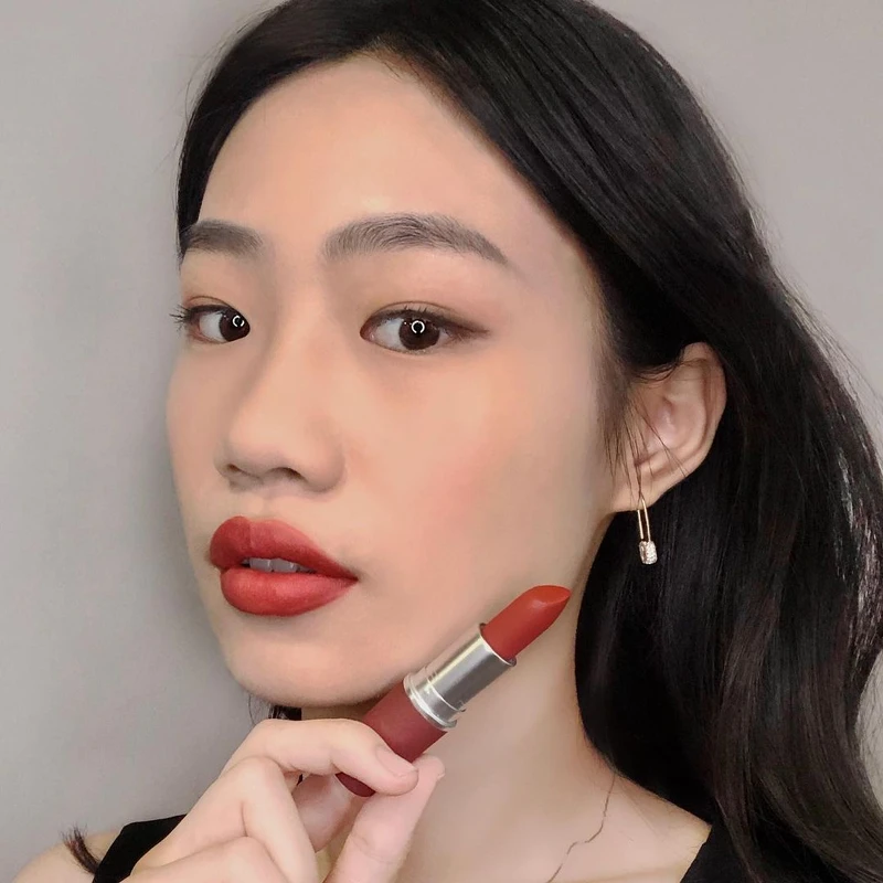 M.A.C絲柔粉霧唇膏#316 DevotedtoChili M.A.C絲柔粉霧唇膏#316 DevotedtoChili