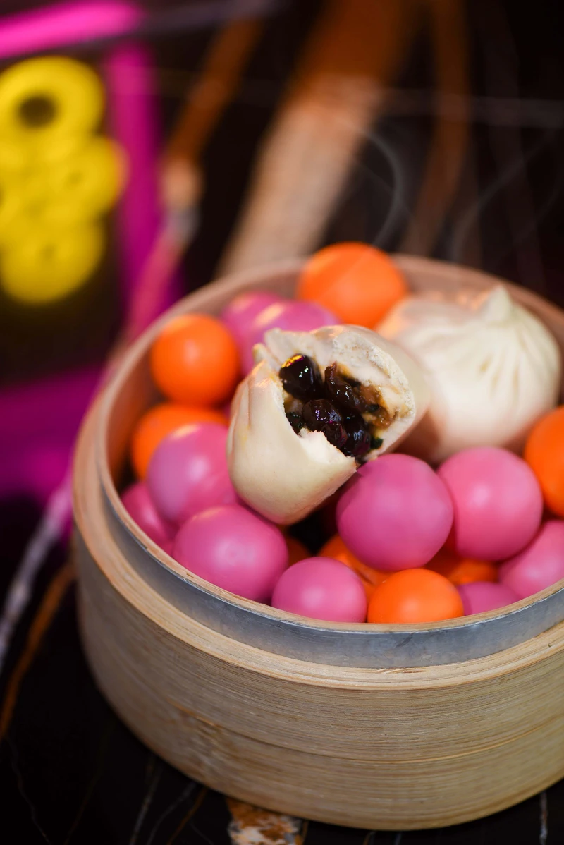 「黑珍珠三杯雞粒包」