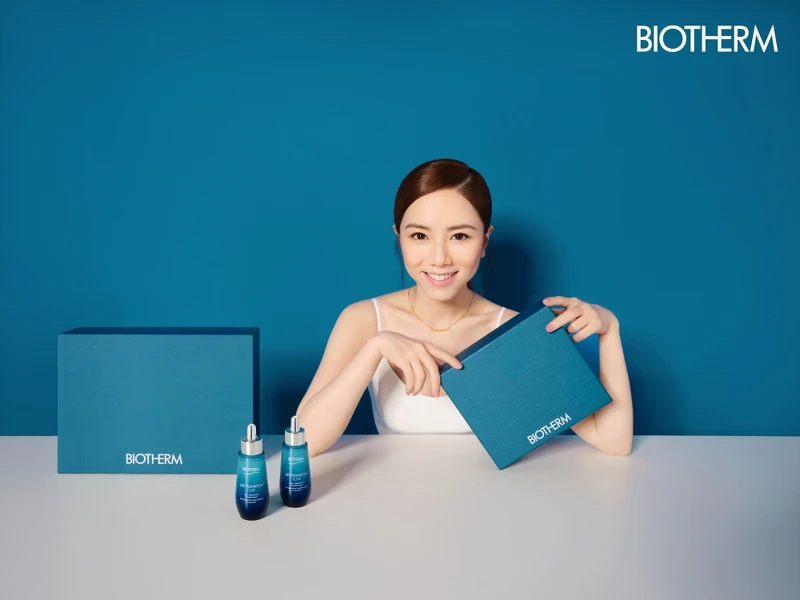 2021年碧兒泉亞太區代言人天后鄧紫棋和奇蹟特嫩精華