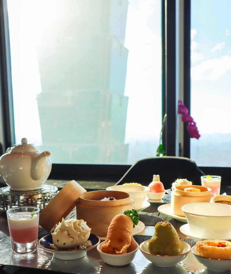 直接從座位看出去,就是台北城市美景 直接從座位看出去,就是台北城市美景