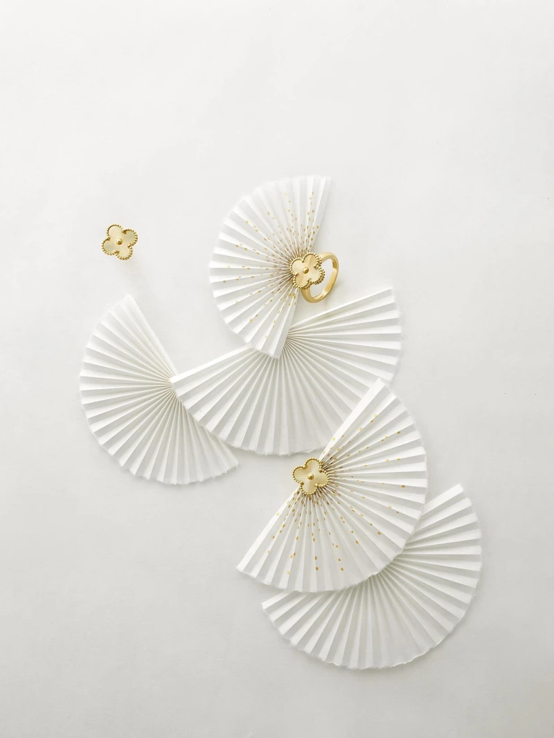 Vintage Alhambra戒指,璣鏤雕花黃K金 Vintage Alhambra戒指,璣鏤雕花黃K金