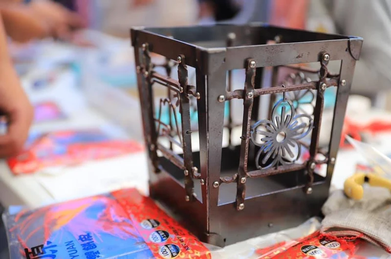 誠品生活西門店2/20邀台灣鐵工藝大師「曾文昌」推「鐵窗花手作體驗」｜推薦價950元。