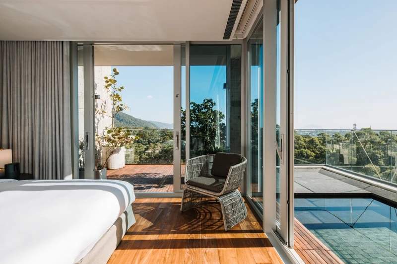 可遠眺龜山島的頂樓「日出房」