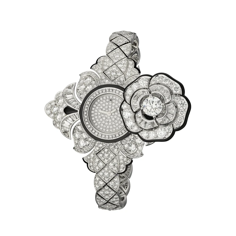 CAMÉLIA BAROQUE 腕錶（獨一無二作品） 18K白金，鑲嵌1顆重約1.51克拉明亮式切割鑽石、黑漆及鑽石。 建議售價NTD 20,019,000元