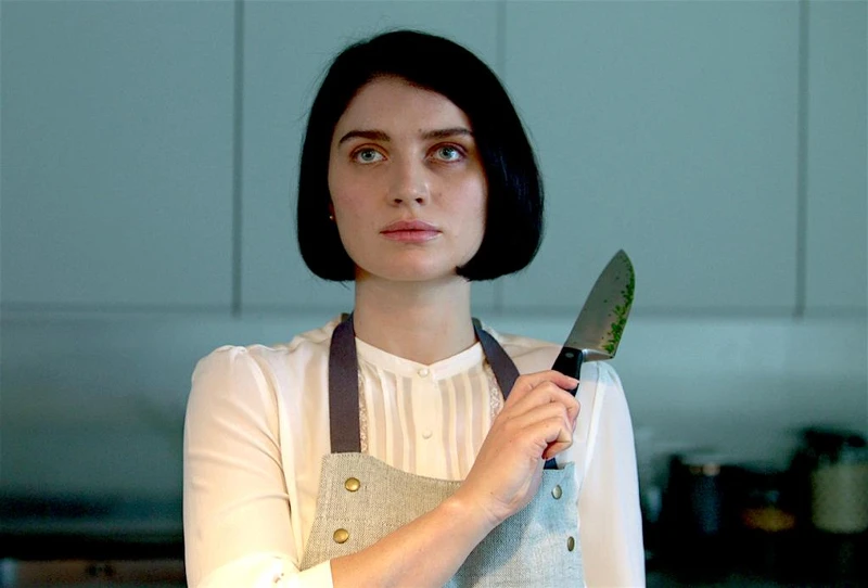 席夢娜布朗、伊芙修森、湯姆巴特曼聯合主演 Netflix英劇《三人要守密，兩人得死去》