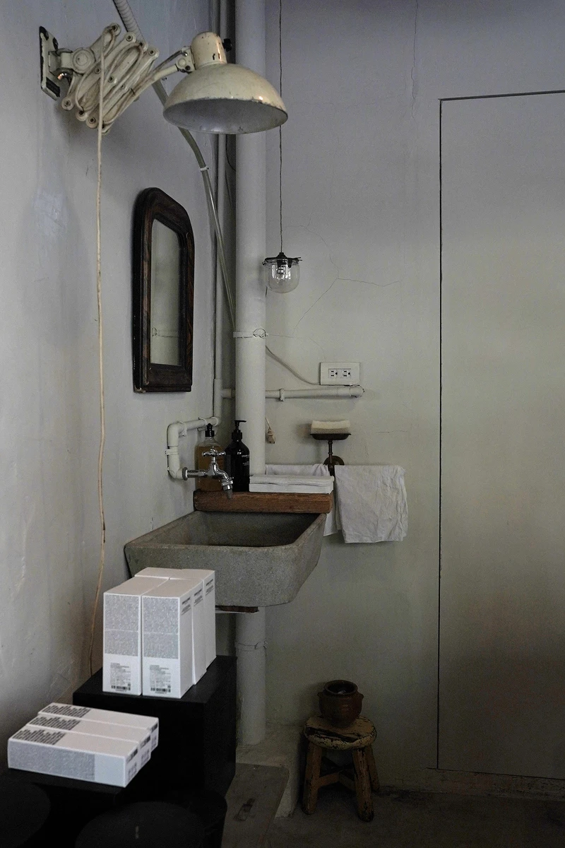 空間雖然不大,但都佈置的相當有味道。 空間雖然不大,但都佈置的相當有味道。