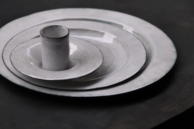 不定期展售日本工藝家的作品。 不定期展售日本工藝家的作品。