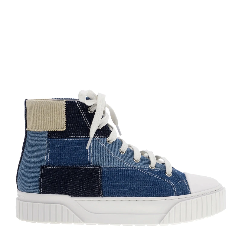 牛仔拼布休閒鞋，售價NT$1,990