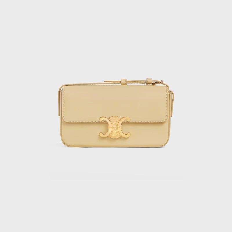 CELINE TRIOMPHE米色小牛皮短背帶肩背包,NT$77,000  CELINE TRIOMPHE米色小牛皮短背帶肩背包,NT$77,000