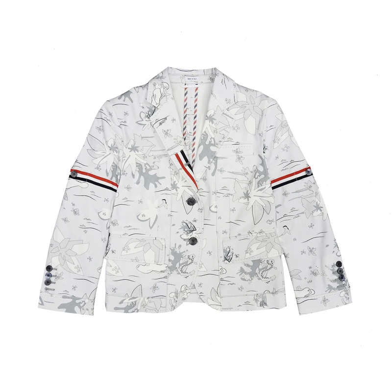 Thom Browne Resort 21 Women 淺灰色帆布扶桑花圖案數位印花鐵灰釦西裝外套，售價NT$80,100