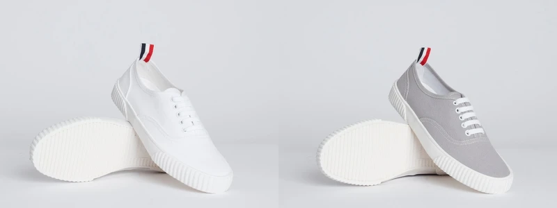Thom Browne Resort 21 三色條紋飾帶帆布休閒鞋（白／灰），售價NT$15,000