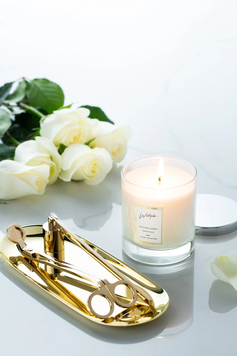 小蒼蘭與雪松香氛蠟燭 $980 小蒼蘭與雪松香氛蠟燭 $980