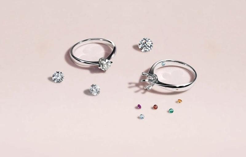 點睛品PROMESSA 專屬訂製提供自選鑽石及免費誕生石鑲嵌服務 