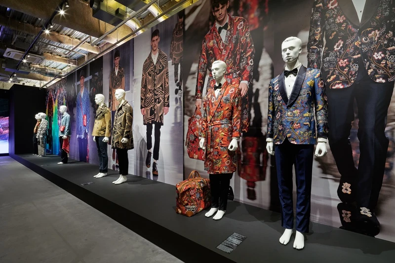 Louis Vuitton &展覽