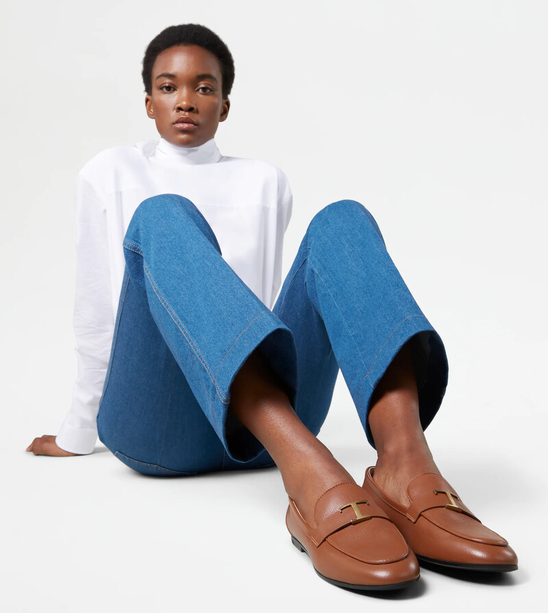 TOD’S Timeless餅乾色山羊皮膠底鞋NT22,600 TOD’S Timeless餅乾色山羊皮膠底鞋NT22,600