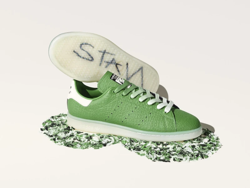 Stan Smith Rex抱抱龍鞋款,售價NT$3,690 Stan Smith Rex抱抱龍鞋款,售價NT$3,690