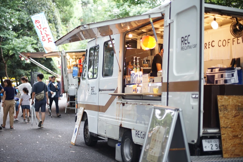 以行動咖啡起家。