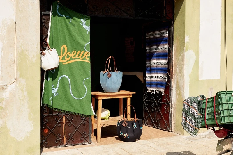Loewe Paula’s Ibiza系列