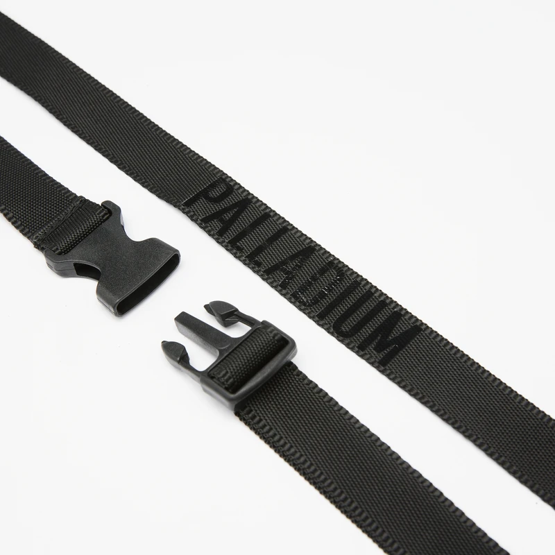 包包的揹帶可以拆下來，單獨當腰帶使用