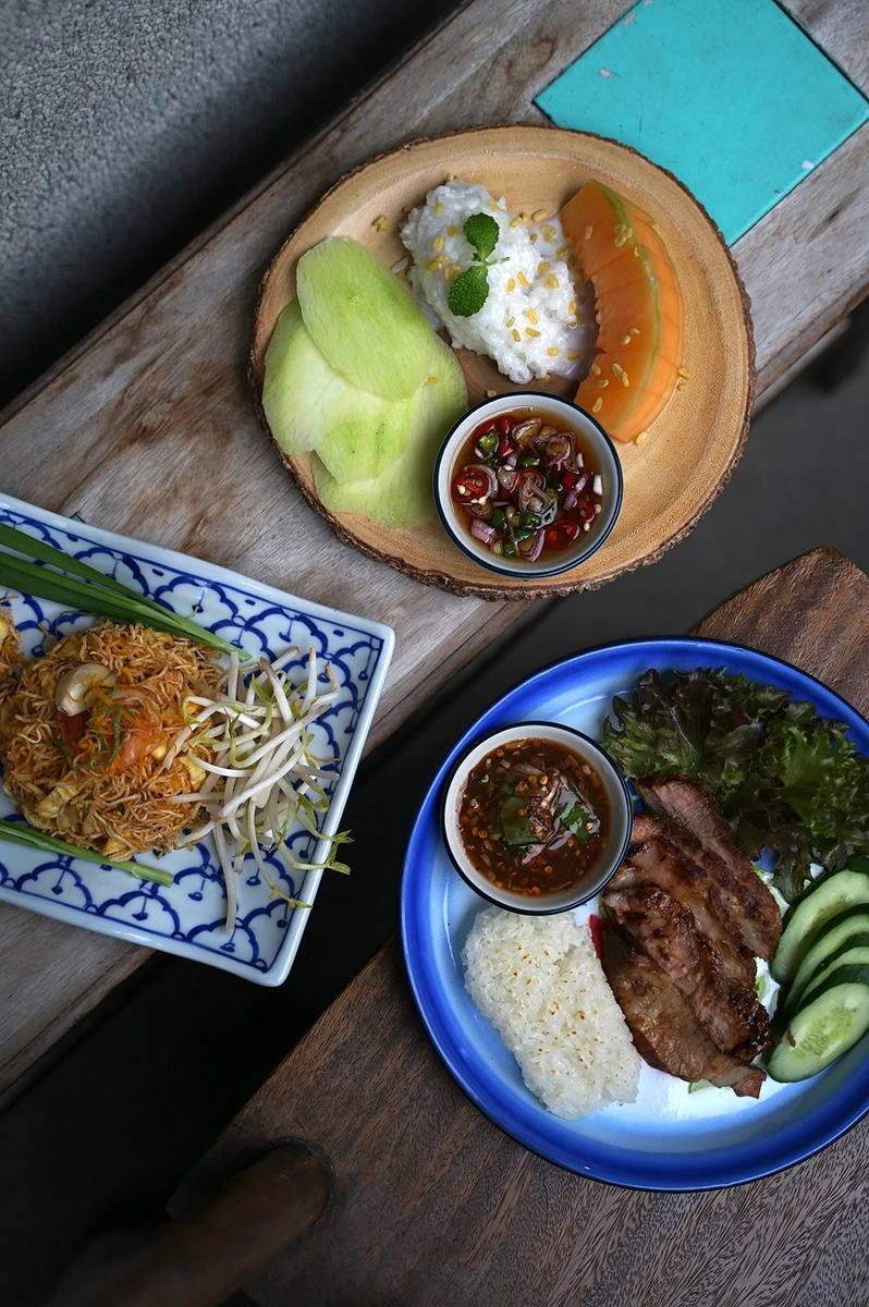 Mama Thai 11 x Moonrock的飲食組合。(照片來源:陳小曼食物設計) Mama Thai 11 x Moonrock的飲食組合。(照片來源:陳小曼食物設計)