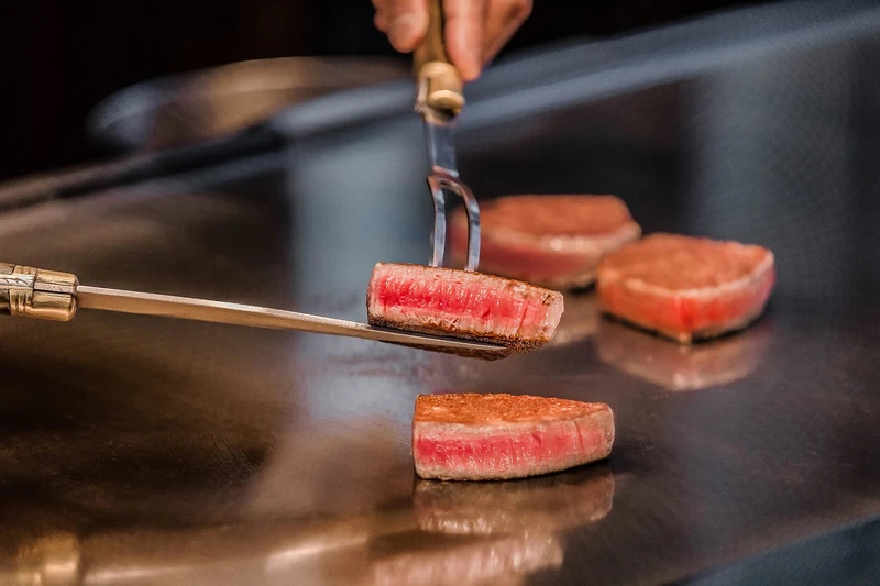 口感極其柔軟細緻的黑毛和牛。 口感極其柔軟細緻的黑毛和牛。