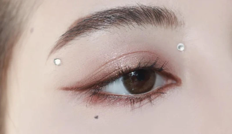 迪麗熱巴仿妝,圖片來源:小紅書@KassieLieu 迪麗熱巴仿妝,圖片來源:小紅書@KassieLieu