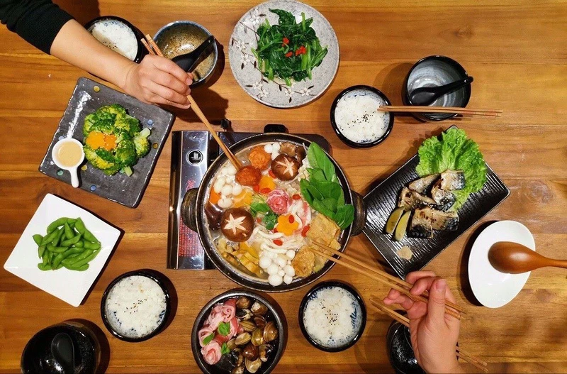 依個人體質調配藥膳料理。 依個人體質調配藥膳料理。