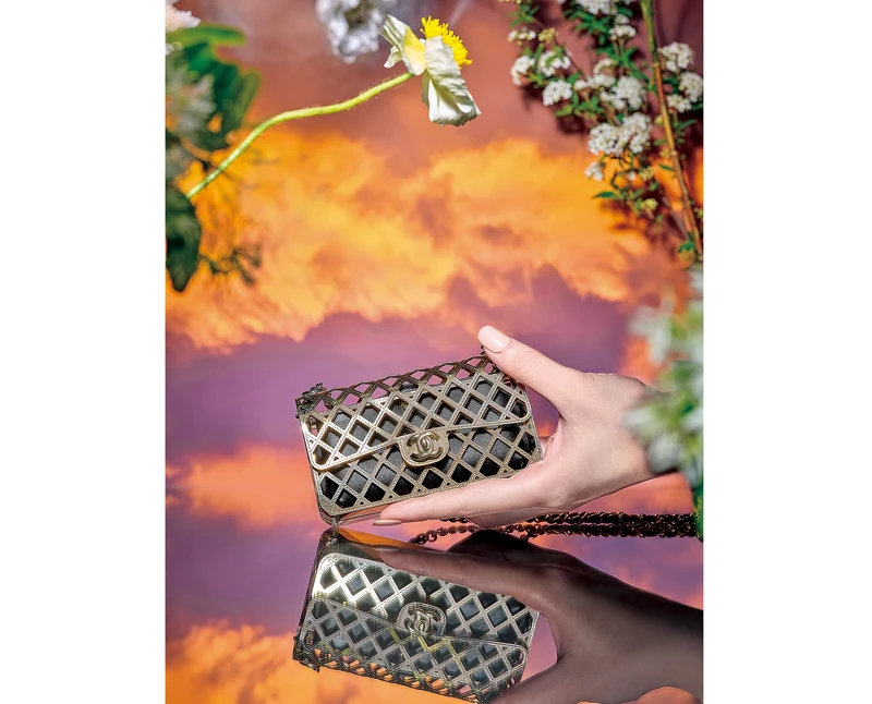 CHANEL金屬鏤空菱格紋內襯黑色皮革11.12晚宴包 CHANEL金屬鏤空菱格紋內襯黑色皮革11.12晚宴包