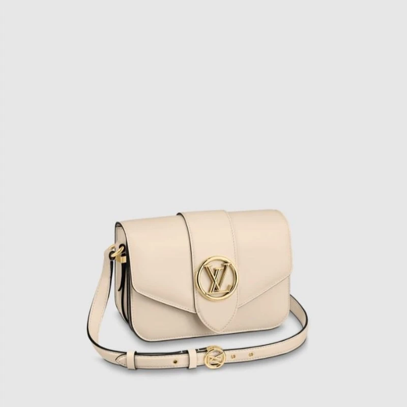 LV Pont 9 手袋 ,NT132,000 LV Pont 9 手袋 ,NT132,000