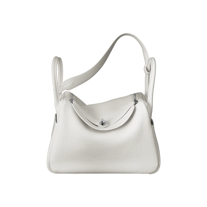 Hermès Lindy系列牛皮包款,約NT268,900 (30公分) 、約NT246,900 (26公分) Hermès Lindy系列牛皮包款,約NT268,900 (30公分) 、約NT246,900 (26公分)