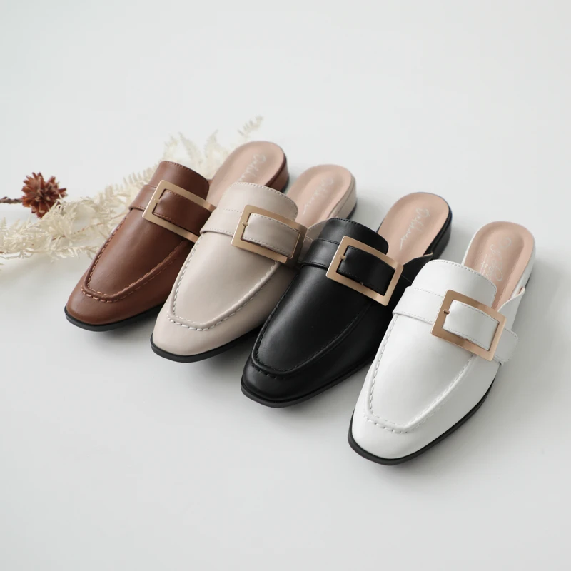 質感大方釦低跟穆勒鞋 各NT1380 質感大方釦低跟穆勒鞋 各NT1380