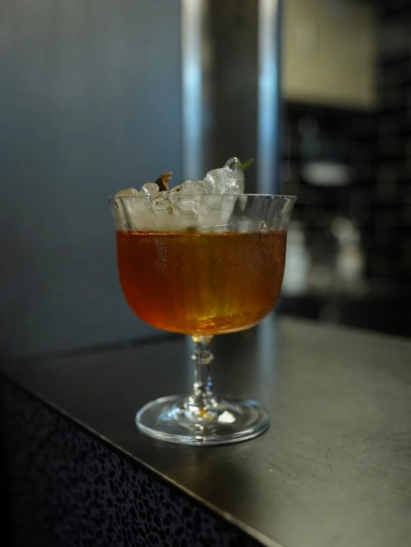 也可搭配 The Botanist 酒吧的香料調酒。