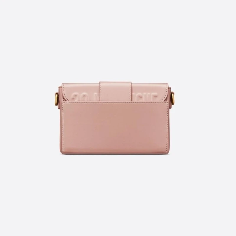 Dior 30 Montaigne方形手袋,NT105,000 Dior 30 Montaigne方形手袋,NT105,000