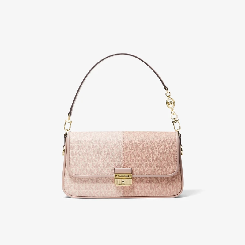 Michael Kors Bradshaw 粉色老花肩背包,NT19,000 Michael Kors Bradshaw 粉色老花肩背包,NT19,000