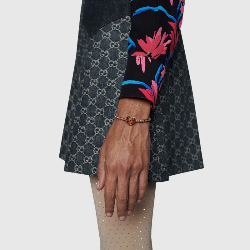 Interlocking G水晶心型手環,NT15,000 Interlocking G水晶心型手環,NT15,000