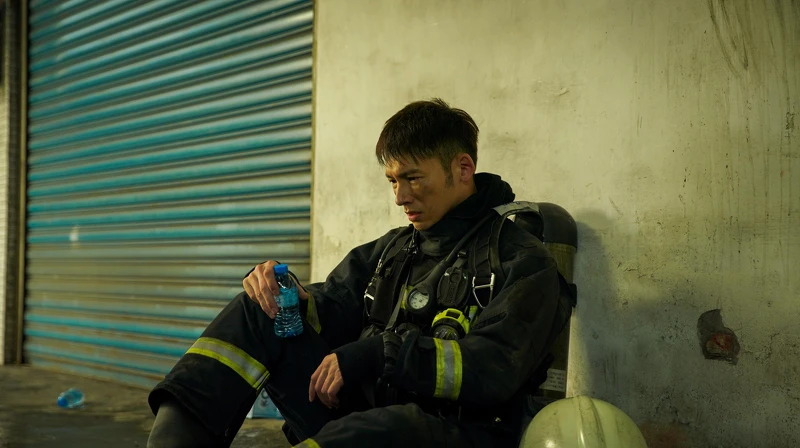 ▲▼消防員和醫護人員拯救世間苦厄,卻也需要被照顧。(圖 / 公共電視、myVideo提供) ▲▼消防員和醫護人員拯救世間苦厄,卻也需要被照顧。(圖 / 公共電視、myVideo提供)