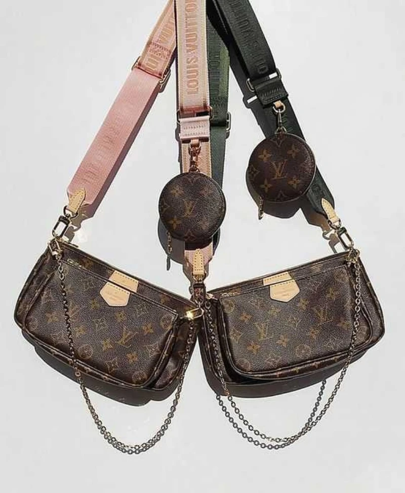 Multi Pochette Accessoires老花三合一肩背袋,NT69,500 Multi Pochette Accessoires老花三合一肩背袋,NT69,500