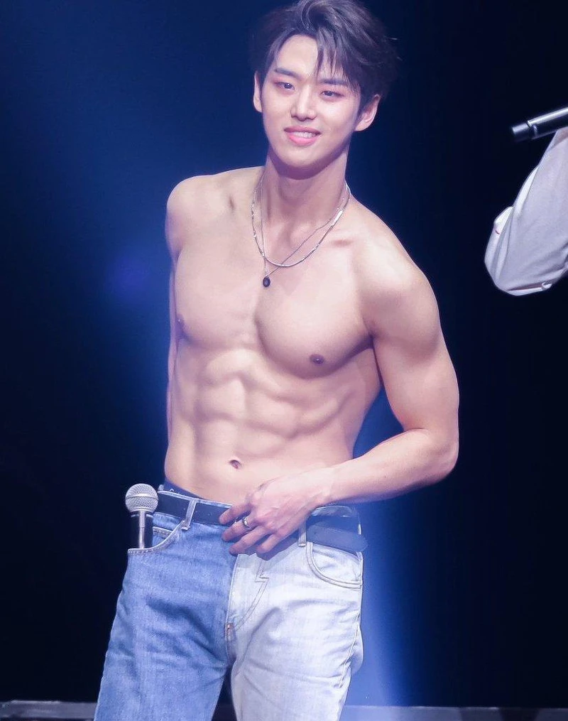 「鮮肉警察」PENTAGON 洪碩