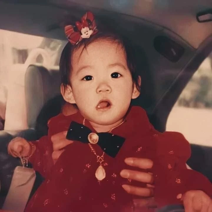 Netflix《轉學來的女生2》人氣不墜！「娜諾」嬰兒、學生時期照片曝光！