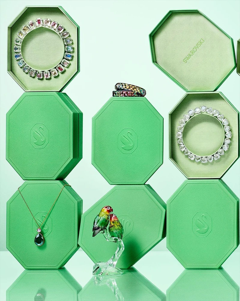 Swarovski全新八角形包裝盒 Swarovski全新八角形包裝盒