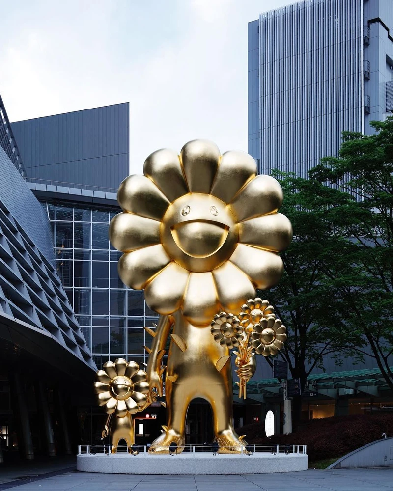 村上隆最具代表性的「Kaikai Kiki Flower」小花元素。