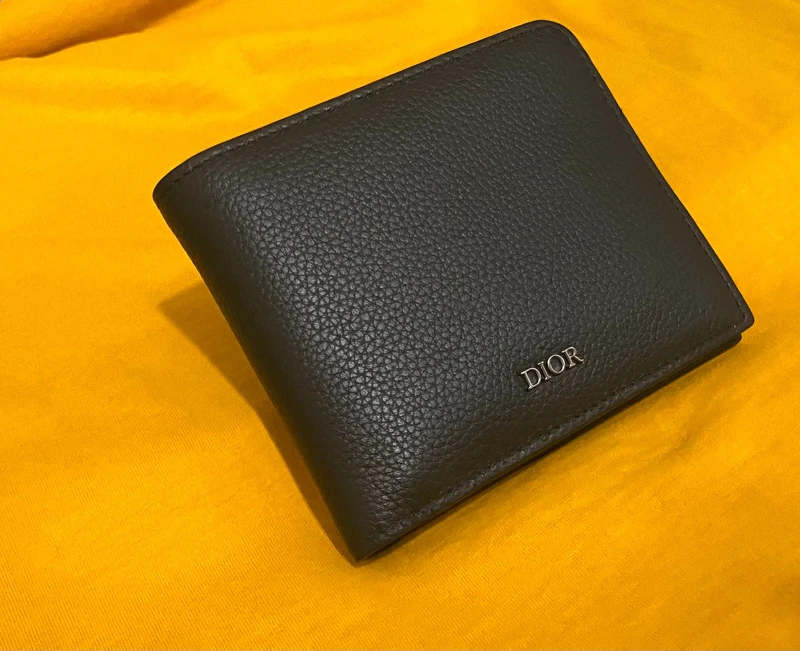 Dior粒面翻蓋皮夾,NT16,500 Dior粒面翻蓋皮夾,NT16,500