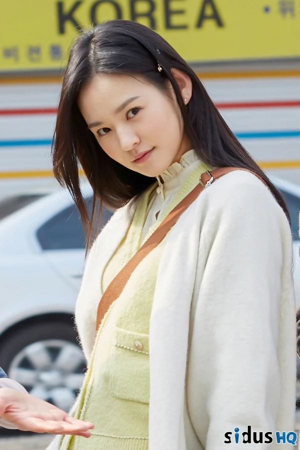 《文森佐》清新鋼琴老師 30歲 金允慧 《文森佐》清新鋼琴老師 30歲 金允慧