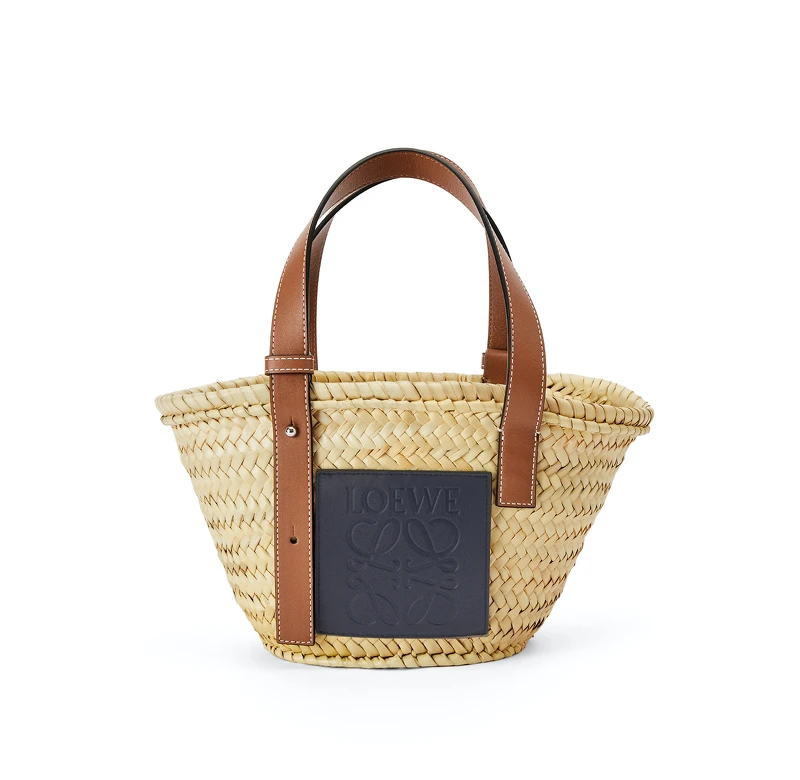 棕櫚葉拼小牛皮織籃,NT18,000 棕櫚葉拼小牛皮織籃,NT18,000