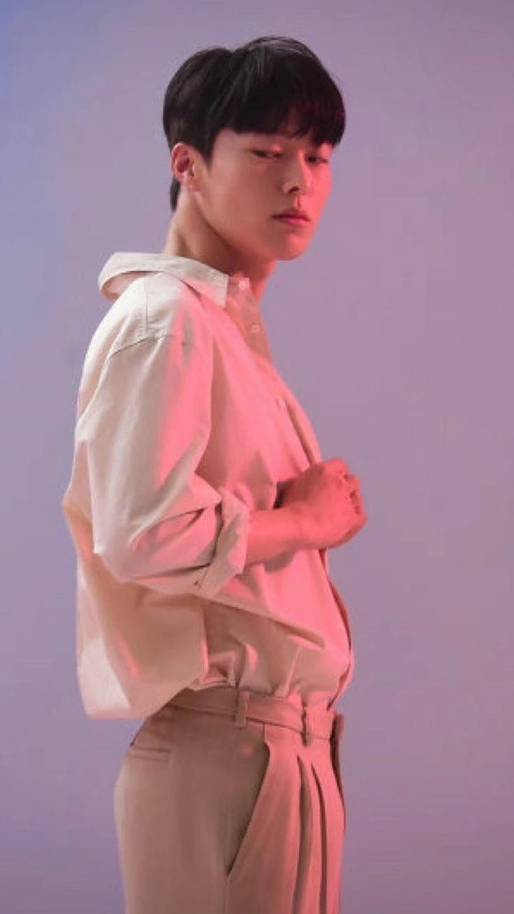 10張照片證實 張基龍是「美尻王子」 10張照片證實 張基龍是「美尻王子」